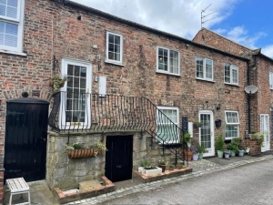 5 MANOR COURT, NORTHALLERTON